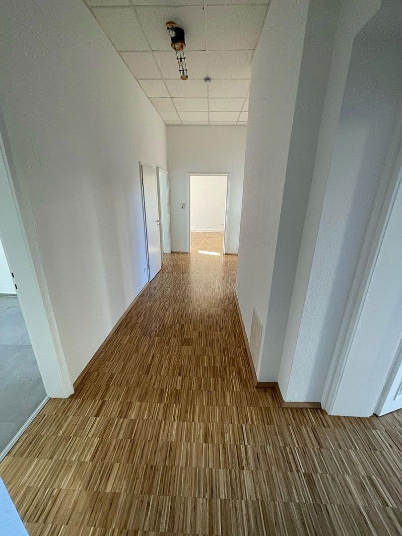 Prenájom bytu 3-izbový 97 m², Trojanstraße 16, Hannover, Dolné Sasko Prenájom bytu 3-izbový 97 m², Trojanstraße 16, Hannover, Dolné Sasko