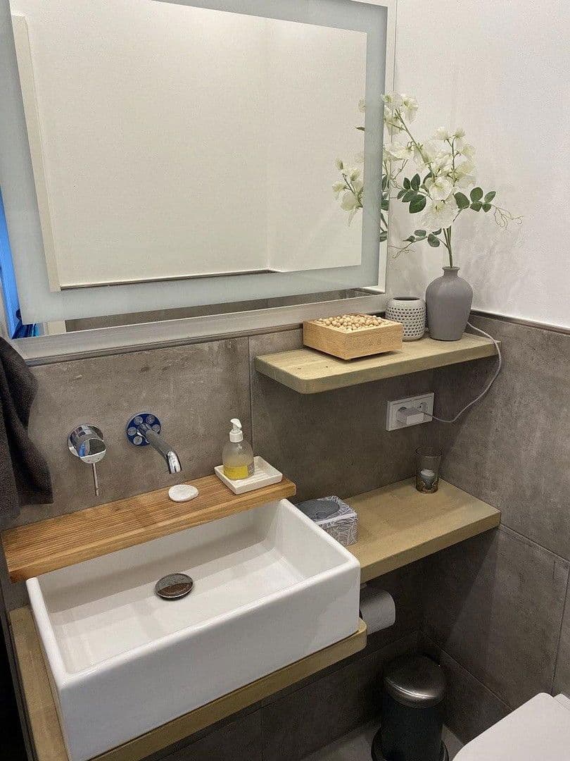 Predaj domu 160 m², pozemek 563 m², Zeil am Main, Bavorsko Predaj domu 160 m², pozemek 563 m², Zeil am Main, Bavorsko