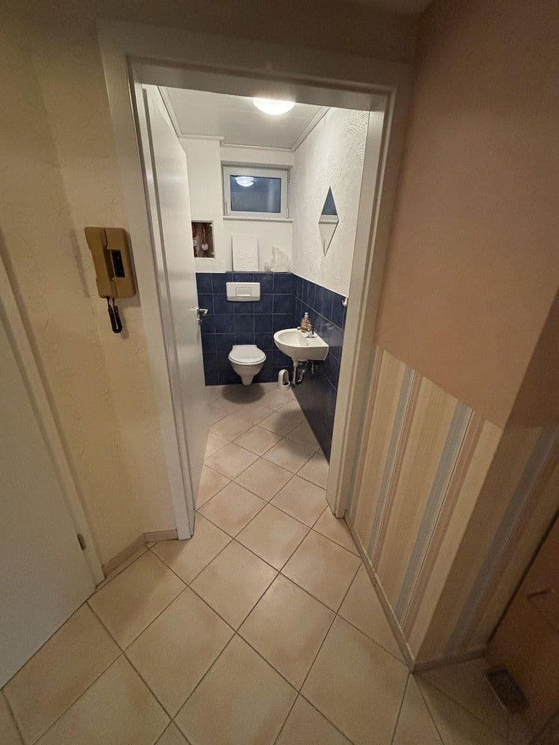 Prenájom bytu 4-izbový 96 m², Schöntal, Bádensko-Wurttembersko Prenájom bytu 4-izbový 96 m², Schöntal, Bádensko-Wurttembersko