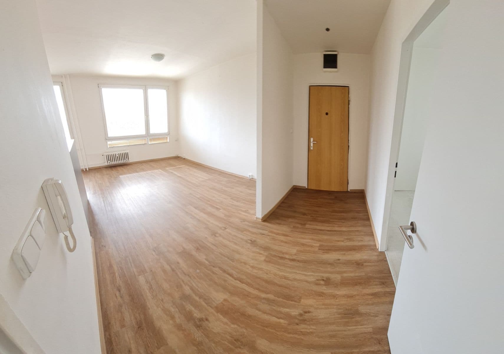 Prenájom bytu 3-izbový 66 m², Novodvorská, Praha, Praha Prenájom bytu 3-izbový 66 m², Novodvorská, Praha, Praha