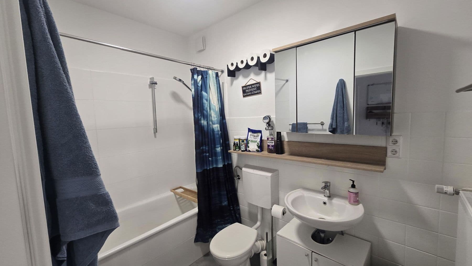 Prenájom bytu 2-izbový 66 m², Hochheim, Hesensko Prenájom bytu 2-izbový 66 m², Hochheim, Hesensko