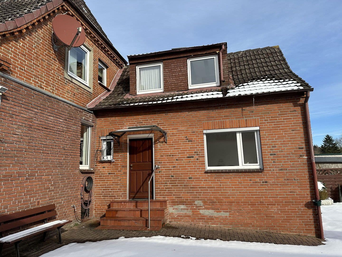 Predaj domu 120 m², pozemek 2.000 m², Kiel, Šlezvicko-Holštajnsko Predaj domu 120 m², pozemek 2.000 m², Kiel, Šlezvicko-Holštajnsko