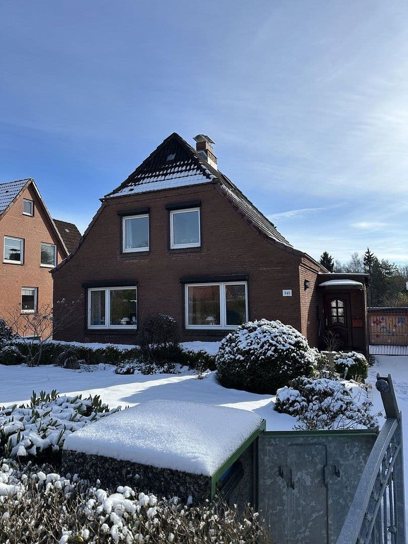 Predaj domu 120 m², pozemek 2.000 m², Kiel, Šlezvicko-Holštajnsko Predaj domu 120 m², pozemek 2.000 m², Kiel, Šlezvicko-Holštajnsko