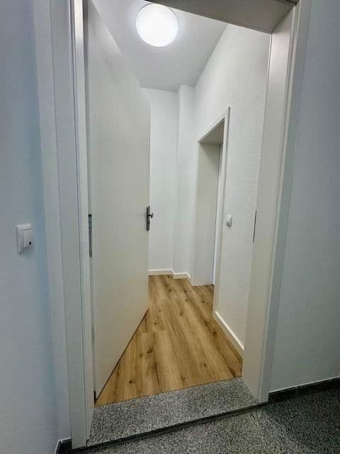 Prenájom bytu 1-izbový 35 m², Karlsruhe, Bádensko-Wurttembersko Prenájom bytu 1-izbový 35 m², Karlsruhe, Bádensko-Wurttembersko