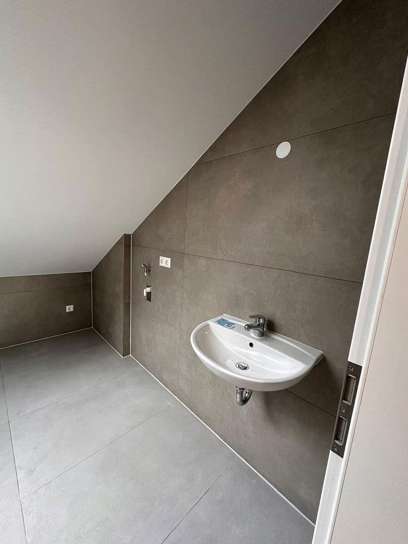 Prenájom bytu 2-izbový 80 m², Markgröningen, Bádensko-Wurttembersko Prenájom bytu 2-izbový 80 m², Markgröningen, Bádensko-Wurttembersko