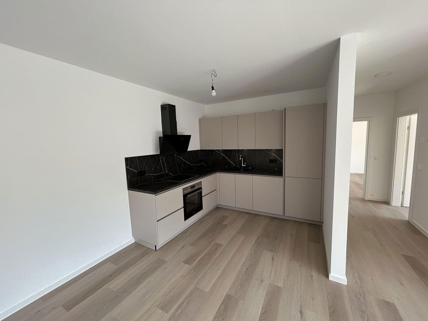 Prenájom bytu 3-izbový 90 m², Scheckertstrasse 2, Zell am Main, Bavorsko Prenájom bytu 3-izbový 90 m², Scheckertstrasse 2, Zell am Main, Bavorsko