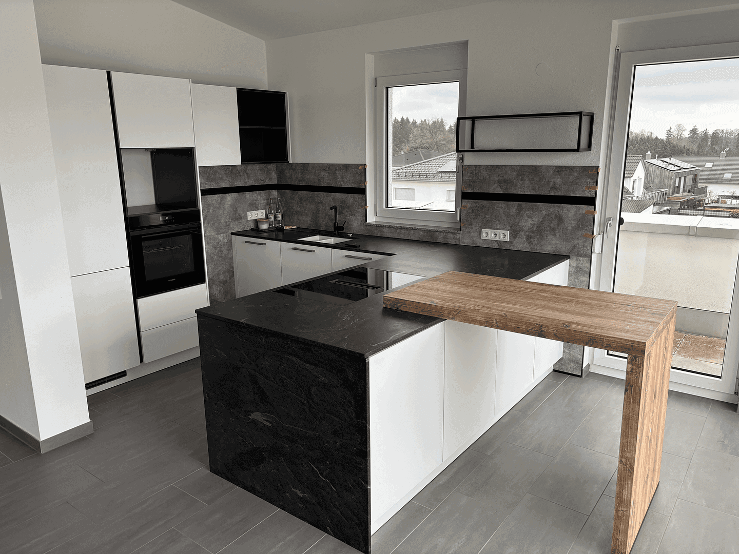 Prenájom bytu 5-izbový 136 m², Schellingstr. 11, Schwäbisch Gmünd, Bádensko-Wurttembersko Prenájom bytu 5-izbový 136 m², Schellingstr. 11, Schwäbisch Gmünd, Bádensko-Wurttembersko