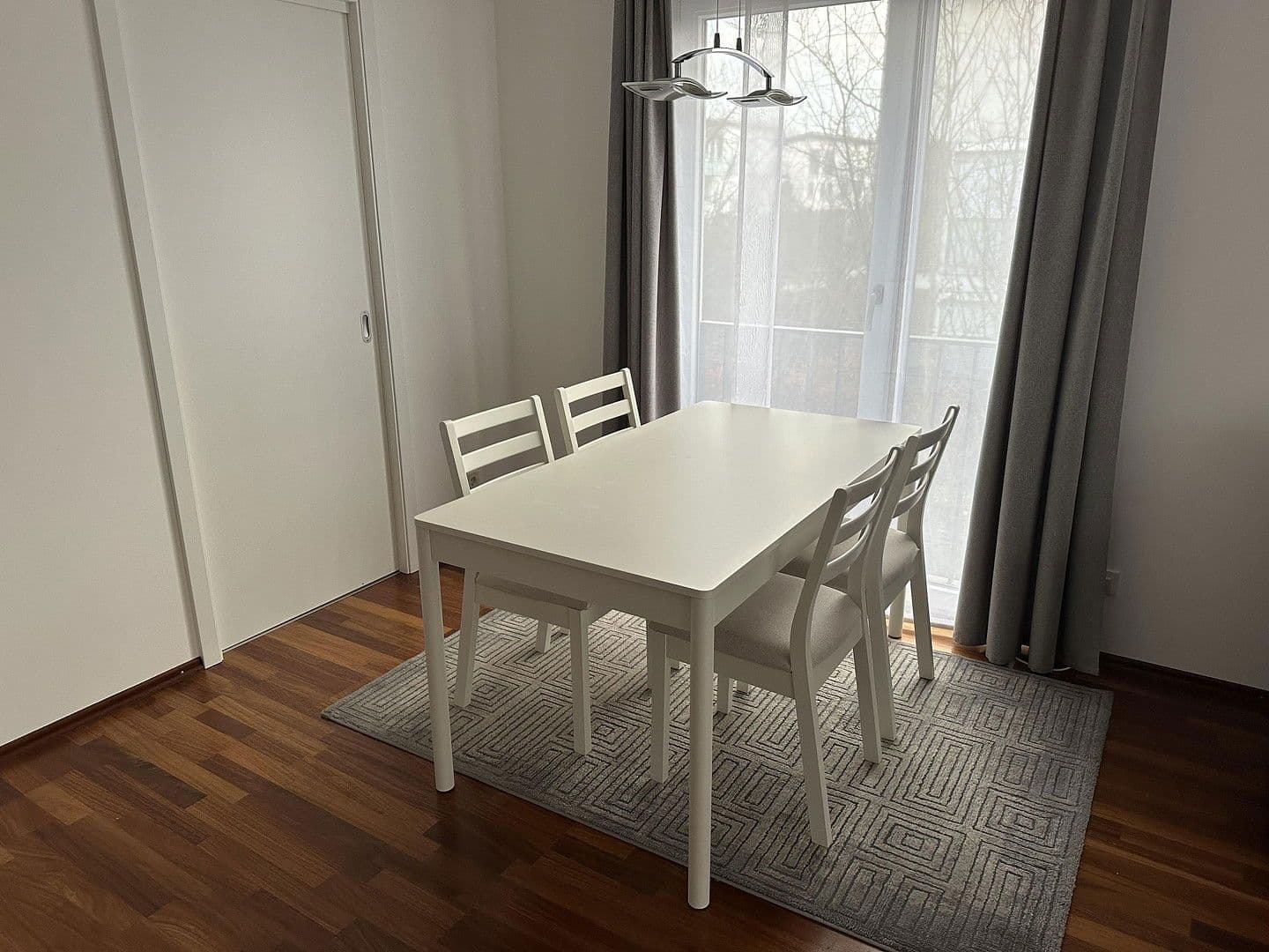 Prenájom bytu 3-izbový 80 m², Garching, Bavorsko Prenájom bytu 3-izbový 80 m², Garching, Bavorsko