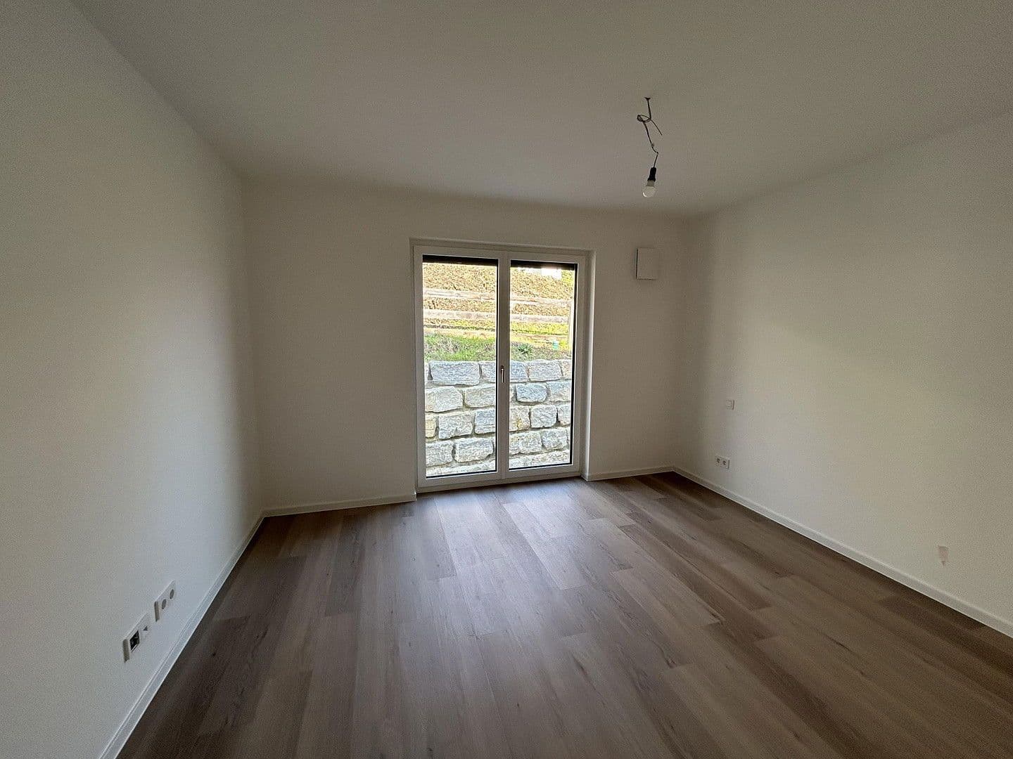Prenájom bytu 2-izbový 67 m², Scheckertstrasse 2, Zell am Main, Bavorsko Prenájom bytu 2-izbový 67 m², Scheckertstrasse 2, Zell am Main, Bavorsko