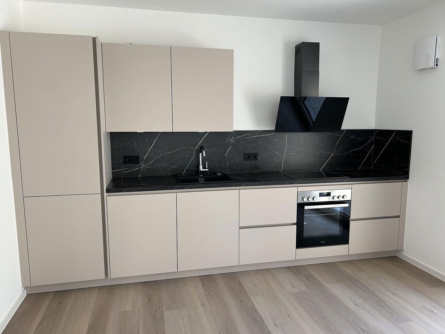 Prenájom bytu 2-izbový 67 m², Scheckertstrasse 2, Zell am Main, Bavorsko Prenájom bytu 2-izbový 67 m², Scheckertstrasse 2, Zell am Main, Bavorsko