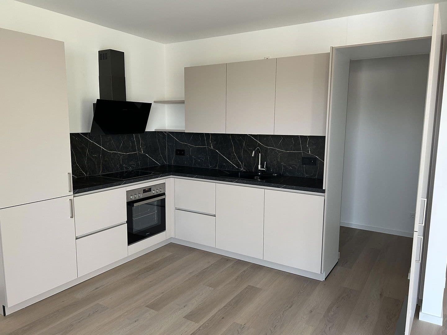 Prenájom bytu 3-izbový 110 m², Scheckertstrasse 2, Zell am Main, Bavorsko Prenájom bytu 3-izbový 110 m², Scheckertstrasse 2, Zell am Main, Bavorsko