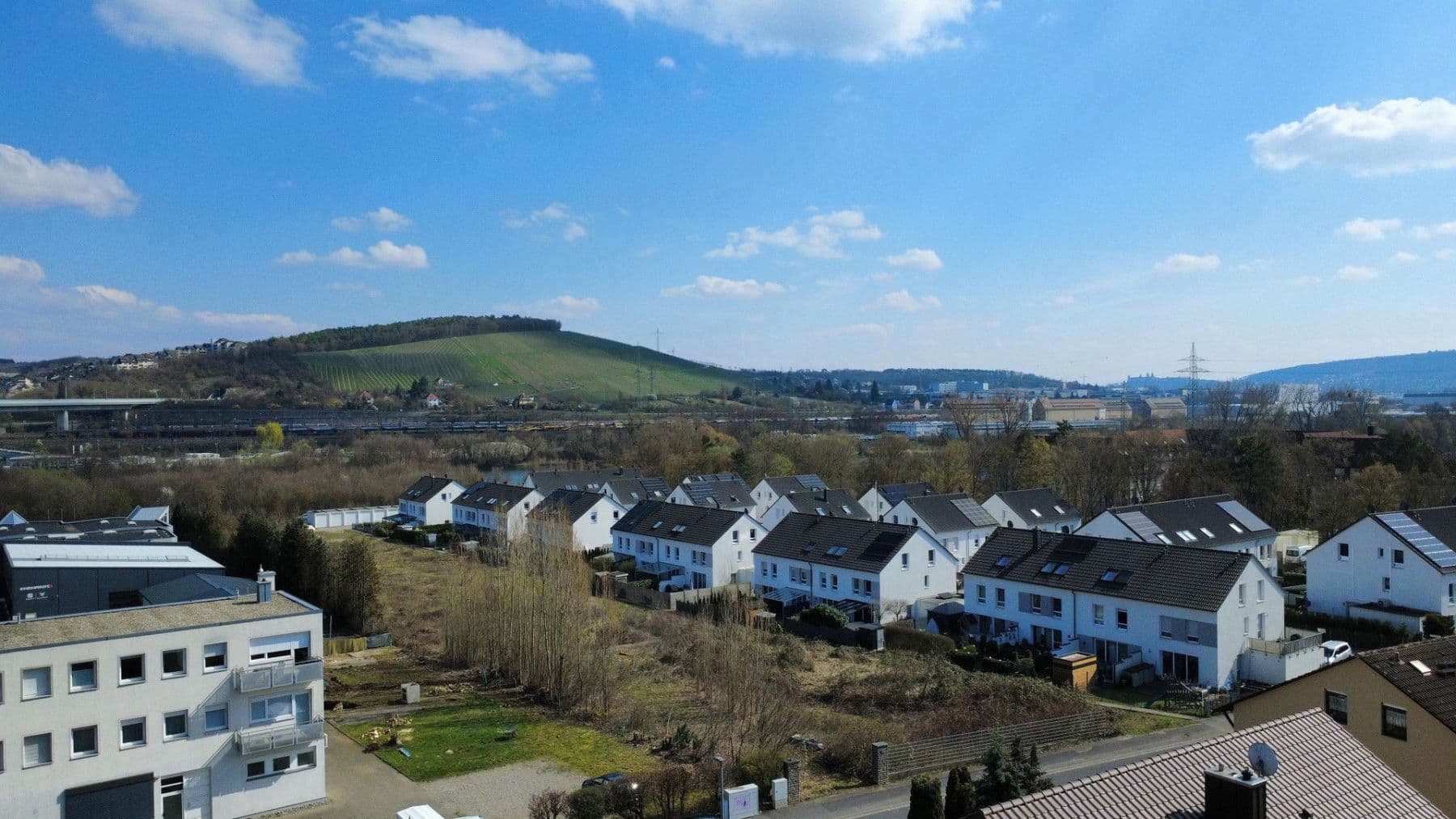 Prenájom bytu 3-izbový 110 m², Scheckertstrasse 2, Zell am Main, Bavorsko Prenájom bytu 3-izbový 110 m², Scheckertstrasse 2, Zell am Main, Bavorsko