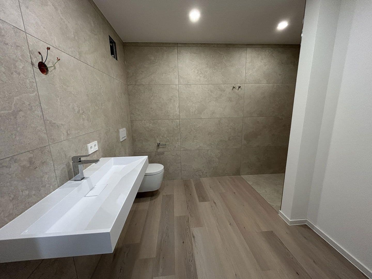 Prenájom bytu 3-izbový 110 m², Scheckertstrasse 2, Zell am Main, Bavorsko Prenájom bytu 3-izbový 110 m², Scheckertstrasse 2, Zell am Main, Bavorsko