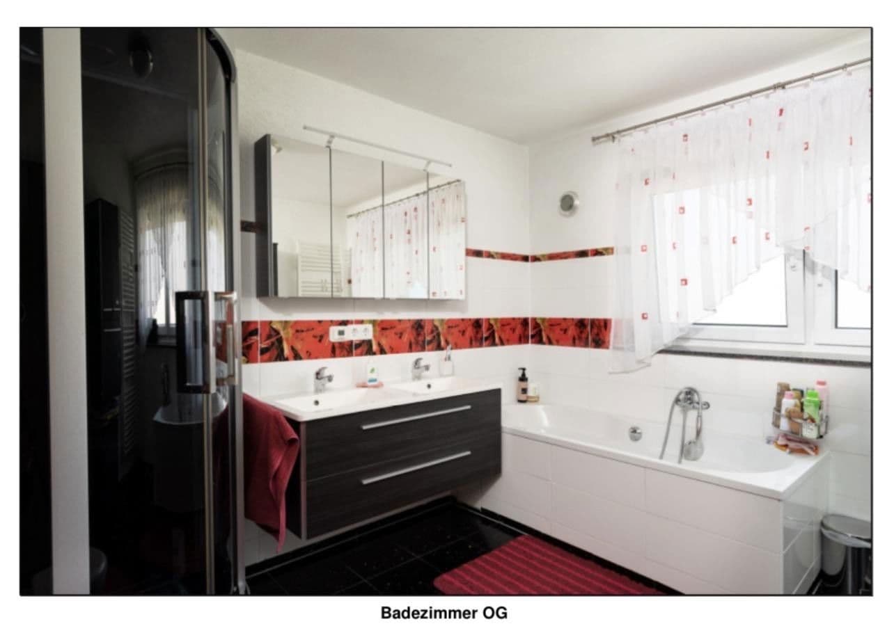 Predaj domu 171 m², pozemek 240 m², Ulm, Bádensko-Wurttembersko Predaj domu 171 m², pozemek 240 m², Ulm, Bádensko-Wurttembersko