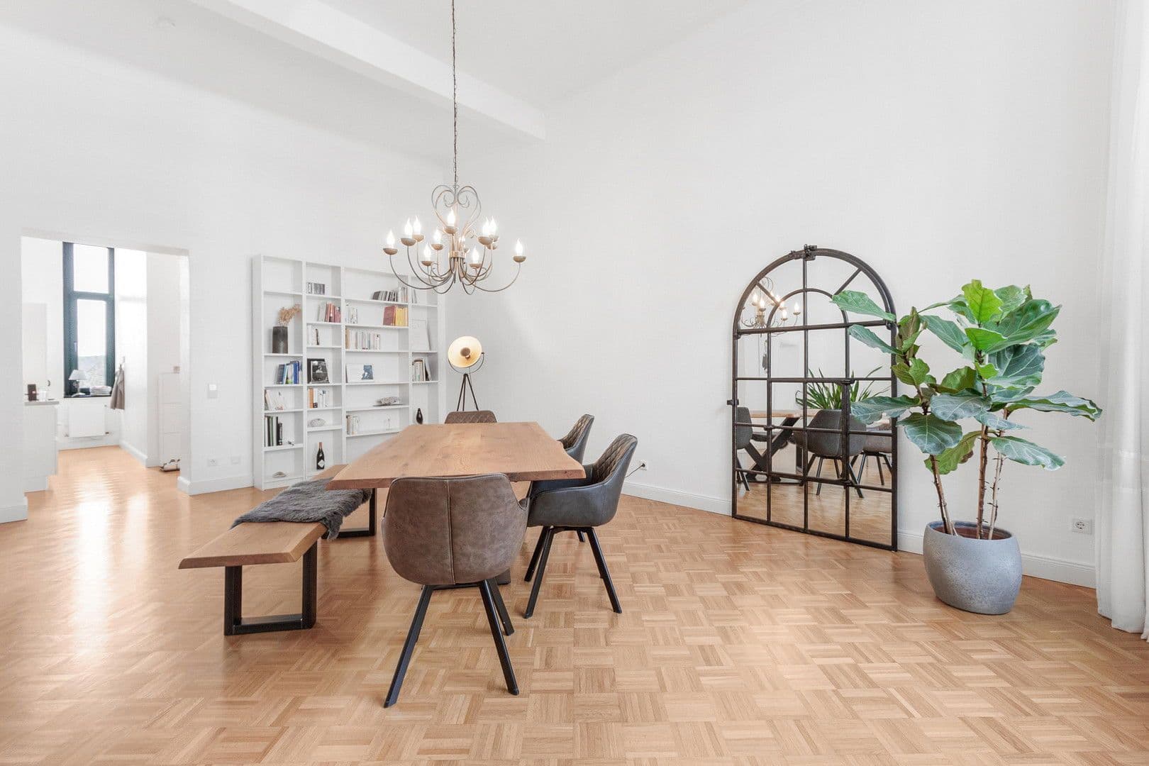 Predaj bytu 2-izbový 98 m², Düsseldorf, Severné Porýnie - Westfálsko Predaj bytu 2-izbový 98 m², Düsseldorf, Severné Porýnie - Westfálsko