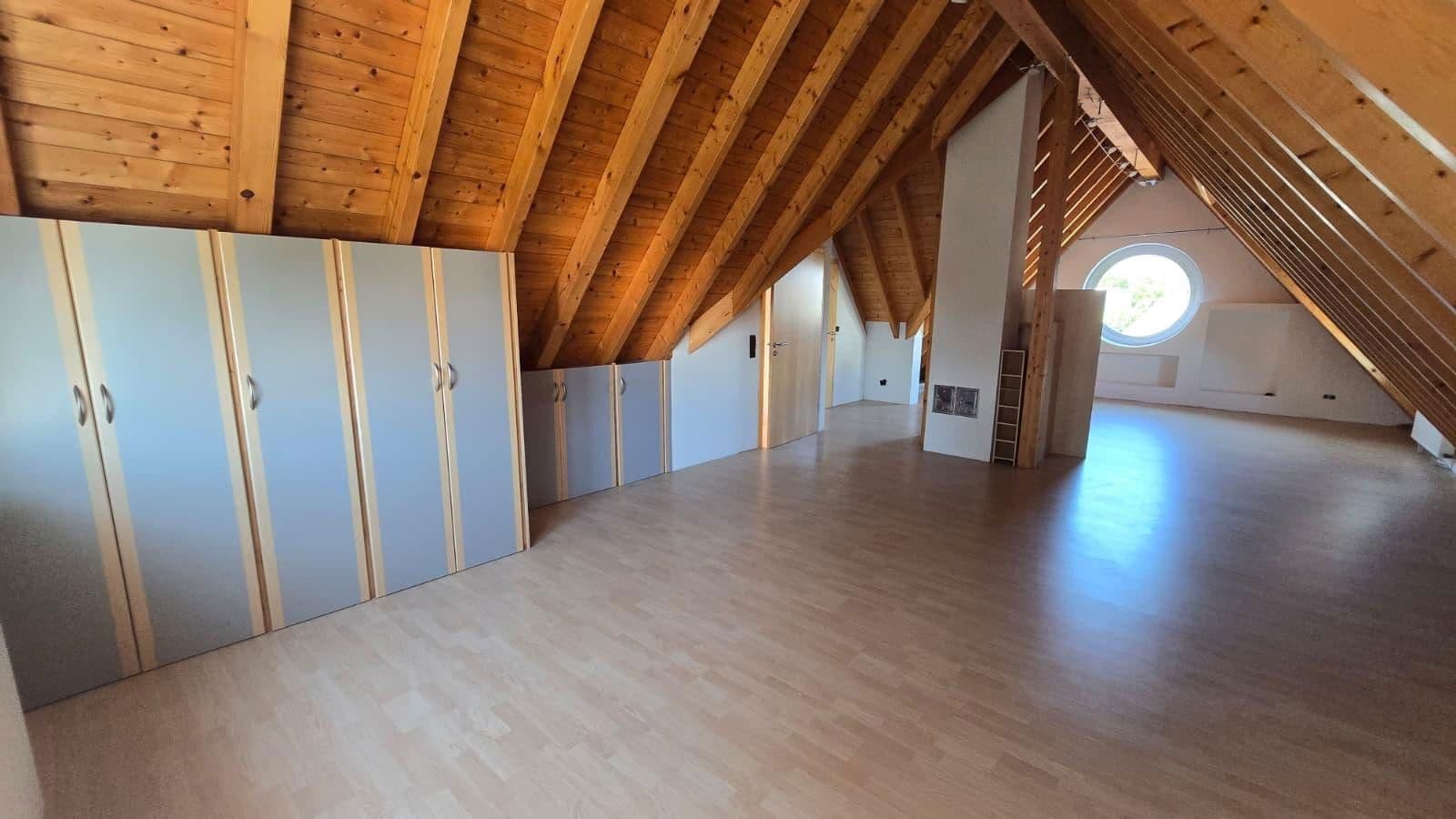 Predaj domu 258 m², pozemek 719 m², Wörth am Rhein, Porýnie-Falcko Predaj domu 258 m², pozemek 719 m², Wörth am Rhein, Porýnie-Falcko