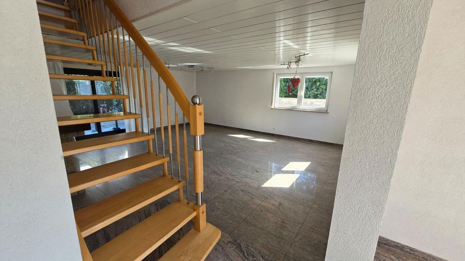 Predaj domu 258 m², pozemek 719 m², Wörth am Rhein, Porýnie-Falcko Predaj domu 258 m², pozemek 719 m², Wörth am Rhein, Porýnie-Falcko