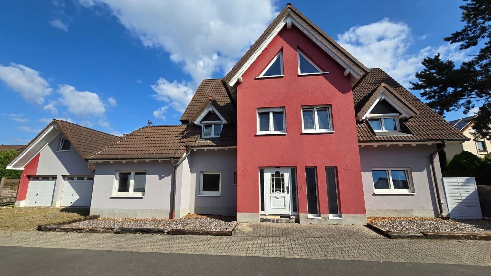 Predaj domu 258 m², pozemek 719 m², Wörth am Rhein, Porýnie-Falcko Predaj domu 258 m², pozemek 719 m², Wörth am Rhein, Porýnie-Falcko