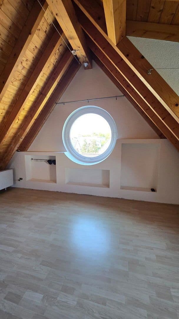 Predaj domu 258 m², pozemek 719 m², Wörth am Rhein, Porýnie-Falcko Predaj domu 258 m², pozemek 719 m², Wörth am Rhein, Porýnie-Falcko