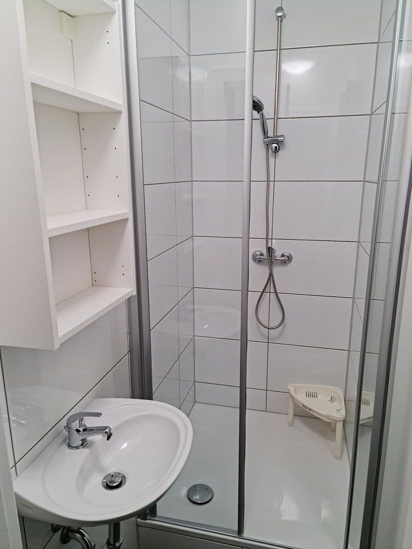 Prenájom bytu 16 m², Düsseldorf, Severné Porýnie - Westfálsko Prenájom bytu 16 m², Düsseldorf, Severné Porýnie - Westfálsko