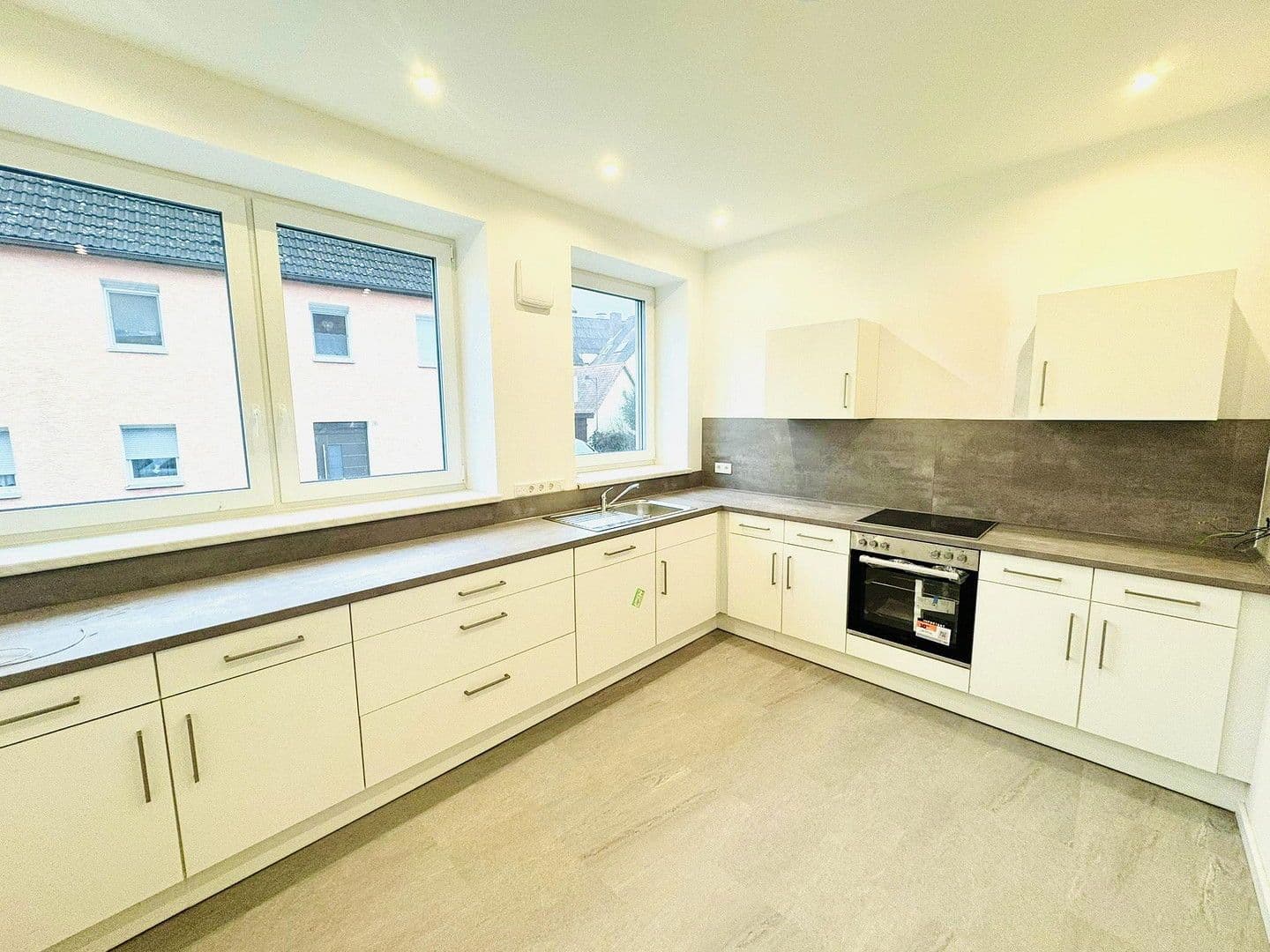 Prenájom bytu 2-izbový 119 m², Windsbach, Bavorsko Prenájom bytu 2-izbový 119 m², Windsbach, Bavorsko