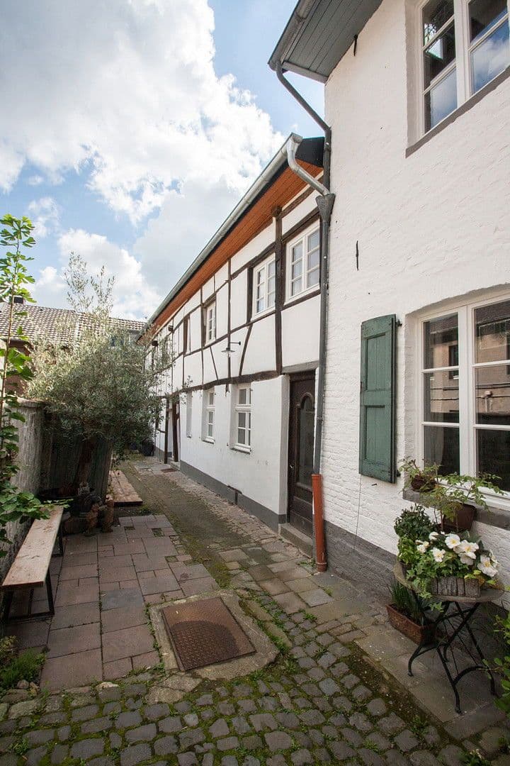 Predaj domu 75 m², pozemek 95 m², Krefeld, Severné Porýnie - Westfálsko Predaj domu 75 m², pozemek 95 m², Krefeld, Severné Porýnie - Westfálsko