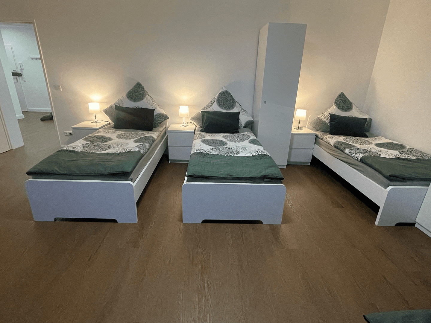 Prenájom bytu 5-izbový 120 m², Hamburg, Hamburg Prenájom bytu 5-izbový 120 m², Hamburg, Hamburg