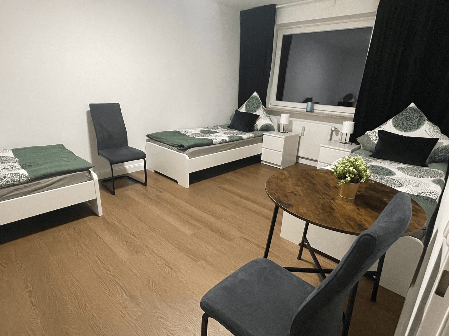 Prenájom bytu 5-izbový 120 m², Hamburg, Hamburg Prenájom bytu 5-izbový 120 m², Hamburg, Hamburg