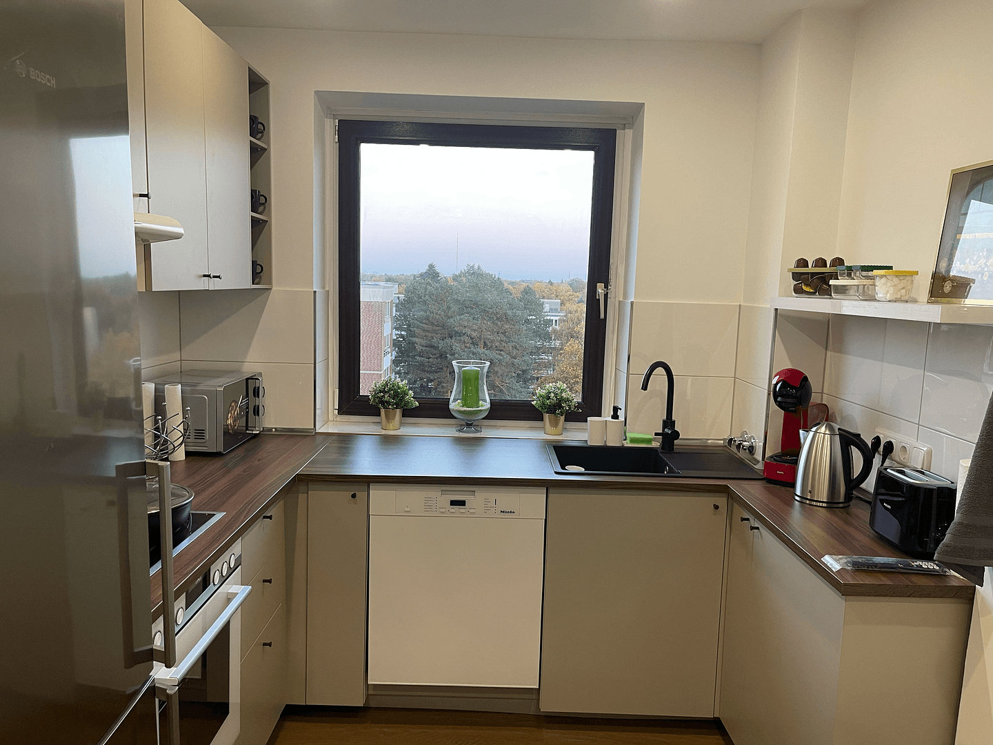 Prenájom bytu 5-izbový 120 m², Hamburg, Hamburg Prenájom bytu 5-izbový 120 m², Hamburg, Hamburg