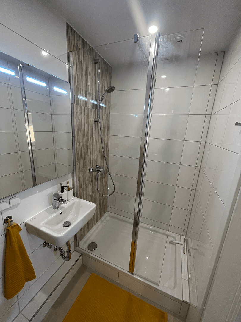 Prenájom bytu 5-izbový 120 m², Hamburg, Hamburg Prenájom bytu 5-izbový 120 m², Hamburg, Hamburg