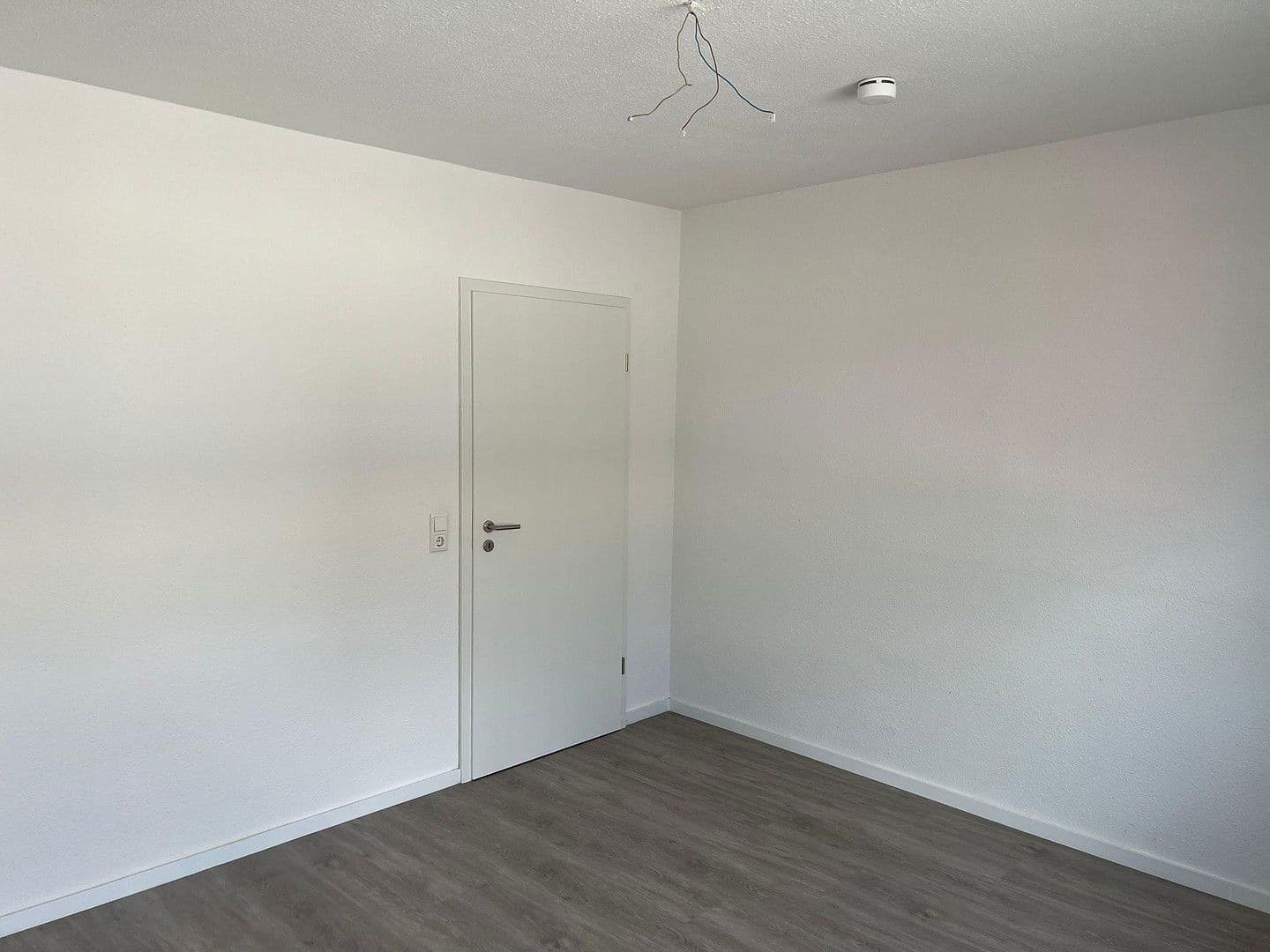 Prenájom bytu 1-izbový 12 m², Frankfurt am Main, Hesensko Prenájom bytu 1-izbový 12 m², Frankfurt am Main, Hesensko