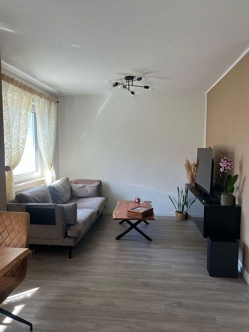 Prenájom bytu 1-izbový 12 m², Frankfurt am Main, Hesensko Prenájom bytu 1-izbový 12 m², Frankfurt am Main, Hesensko