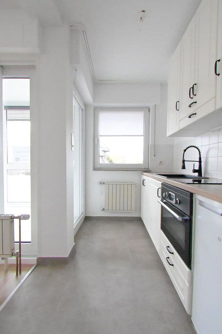 Prenájom bytu 2-izbový 55 m², Frankfurter Str. 214, Köln, Severné Porýnie - Westfálsko Prenájom bytu 2-izbový 55 m², Frankfurter Str. 214, Köln, Severné Porýnie - Westfálsko