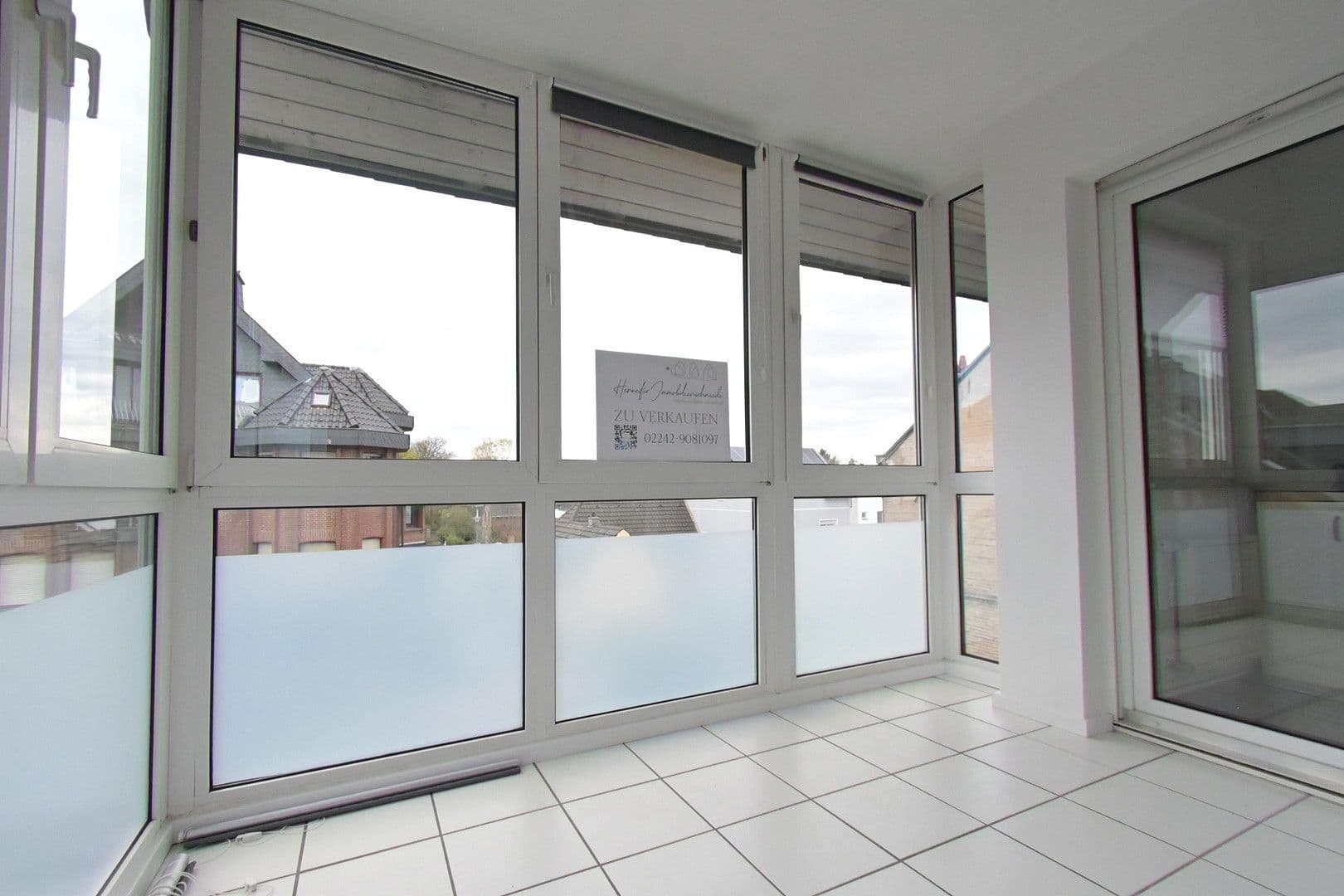 Prenájom bytu 2-izbový 55 m², Frankfurter Str. 214, Köln, Severné Porýnie - Westfálsko Prenájom bytu 2-izbový 55 m², Frankfurter Str. 214, Köln, Severné Porýnie - Westfálsko