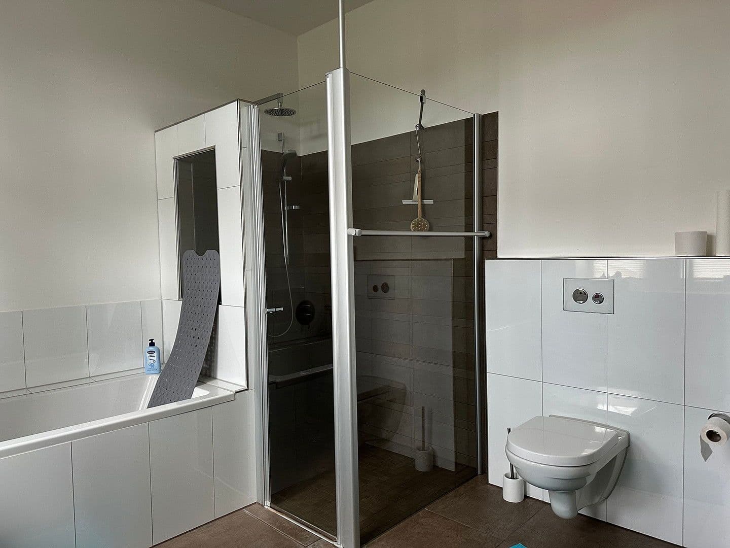 Prenájom domu 215 m², pozemek 300 m², Am Kapellenberg 7b, Bremen St. Magnus, Brémy Prenájom domu 215 m², pozemek 300 m², Am Kapellenberg 7b, Bremen St. Magnus, Brémy