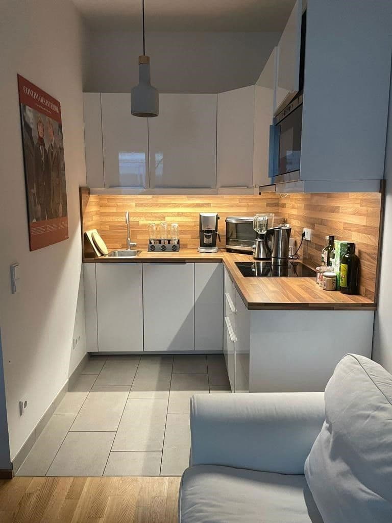 Prenájom bytu 2-izbový 50 m², Frankfurt, Hesensko Prenájom bytu 2-izbový 50 m², Frankfurt, Hesensko