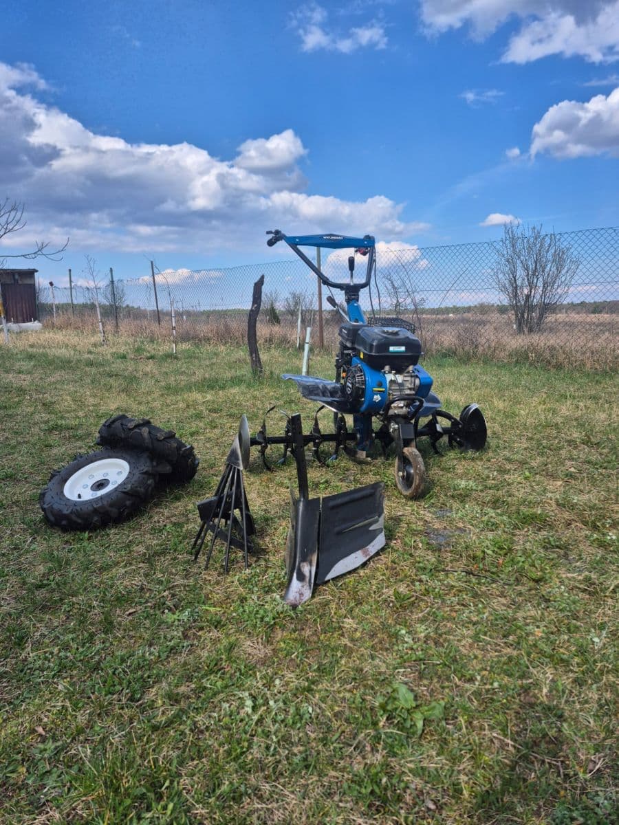 Predaj pozemku 2.950 m², Rohatec, Jihomoravský kraj Predaj pozemku 2.950 m², Rohatec, Jihomoravský kraj