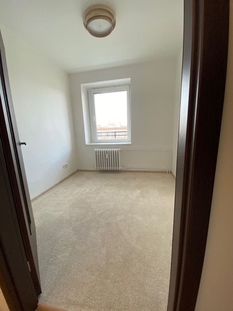 Prenájom bytu 3-izbový 50 m², Kloboučnická, Praha, Praha Prenájom bytu 3-izbový 50 m², Kloboučnická, Praha, Praha