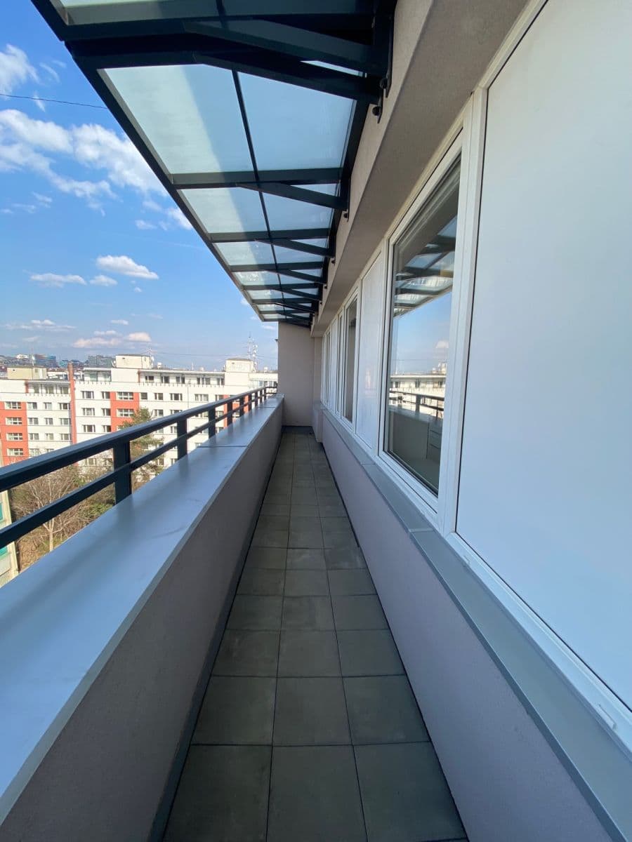 Prenájom bytu 3-izbový 50 m², Kloboučnická, Praha, Praha Prenájom bytu 3-izbový 50 m², Kloboučnická, Praha, Praha