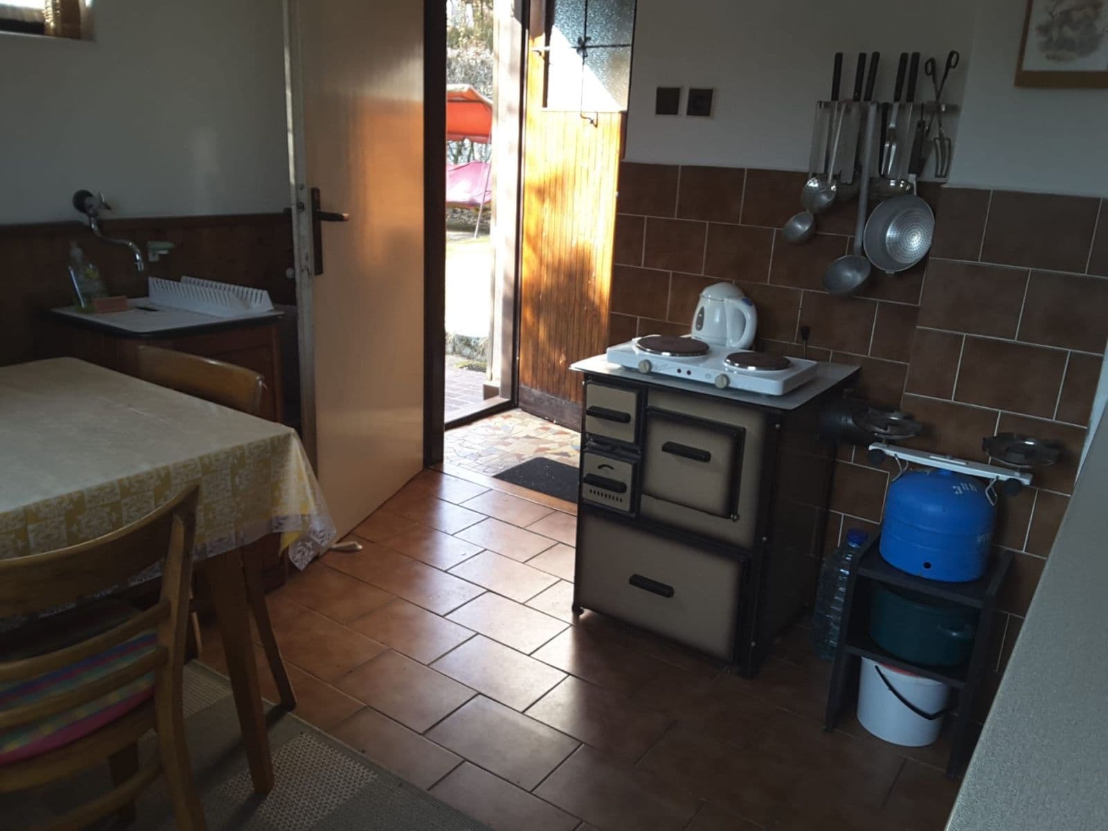 Predaj rekreačného objektu 60 m², pozemek 625 m², Kamenný Přívoz, Středočeský kraj Predaj rekreačného objektu 60 m², pozemek 625 m², Kamenný Přívoz, Středočeský kraj