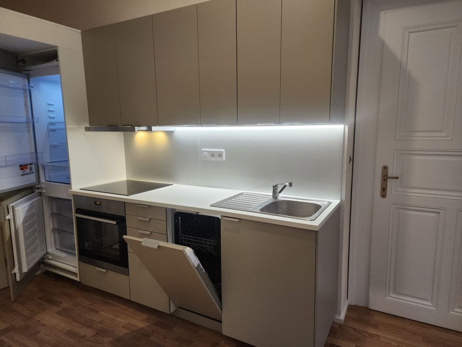 Prenájom bytu 2-izbový 40 m², Veverkova, Praha, Praha Prenájom bytu 2-izbový 40 m², Veverkova, Praha, Praha