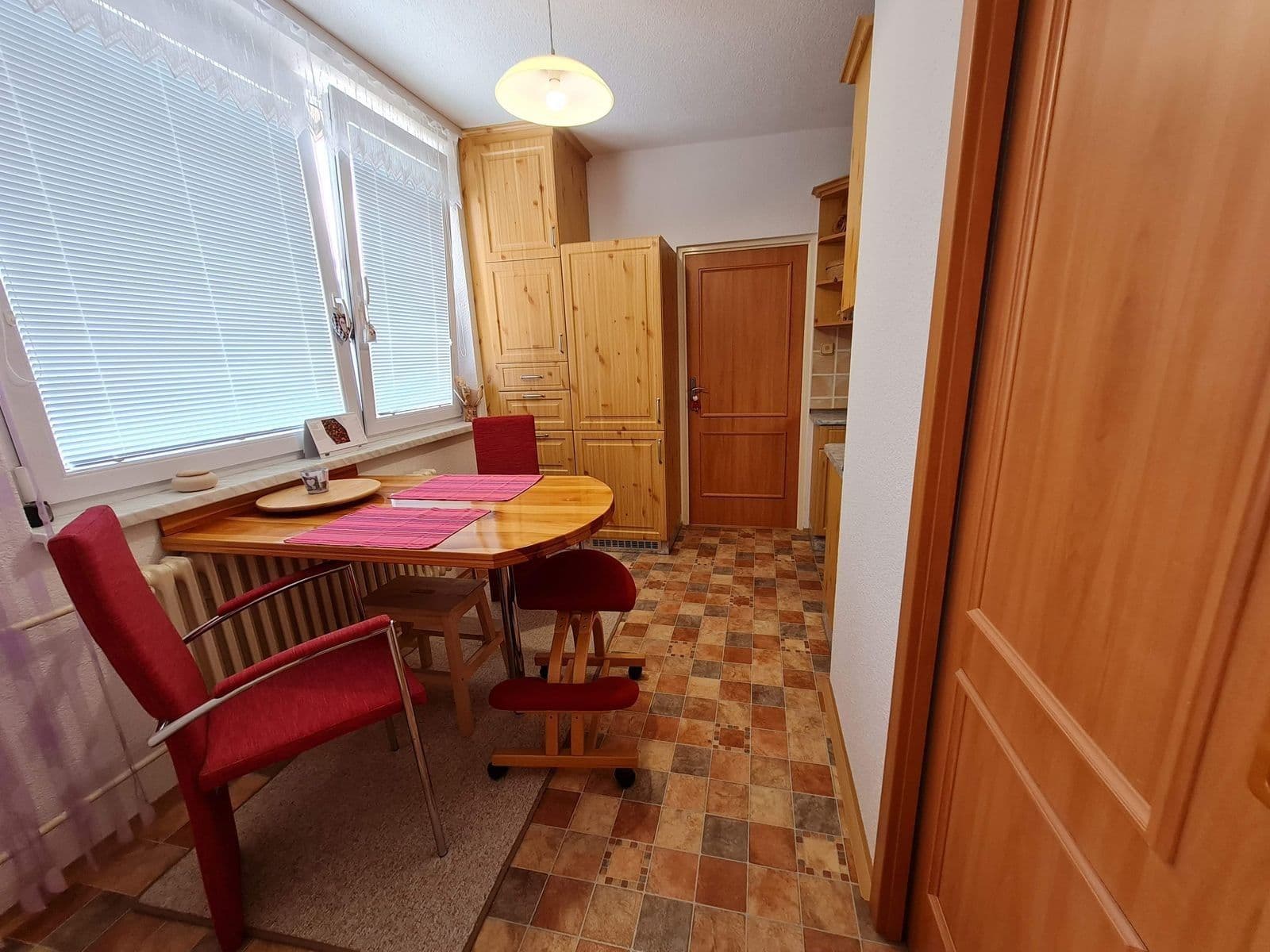 Prenájom bytu 3-izbový 72 m², Seifertova, Jeseník, Olomoucký kraj Prenájom bytu 3-izbový 72 m², Seifertova, Jeseník, Olomoucký kraj