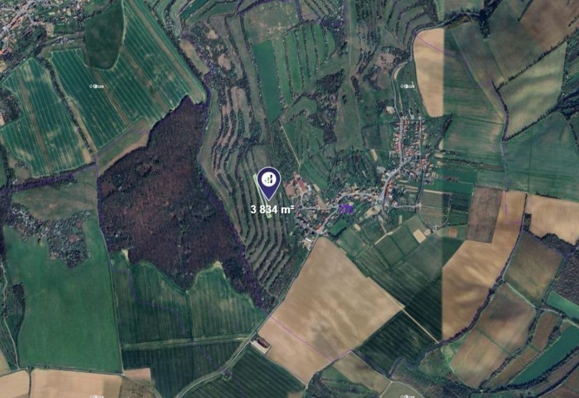 Predaj pozemku 3.834 m², Tučapy, Zlínský kraj Predaj pozemku 3.834 m², Tučapy, Zlínský kraj