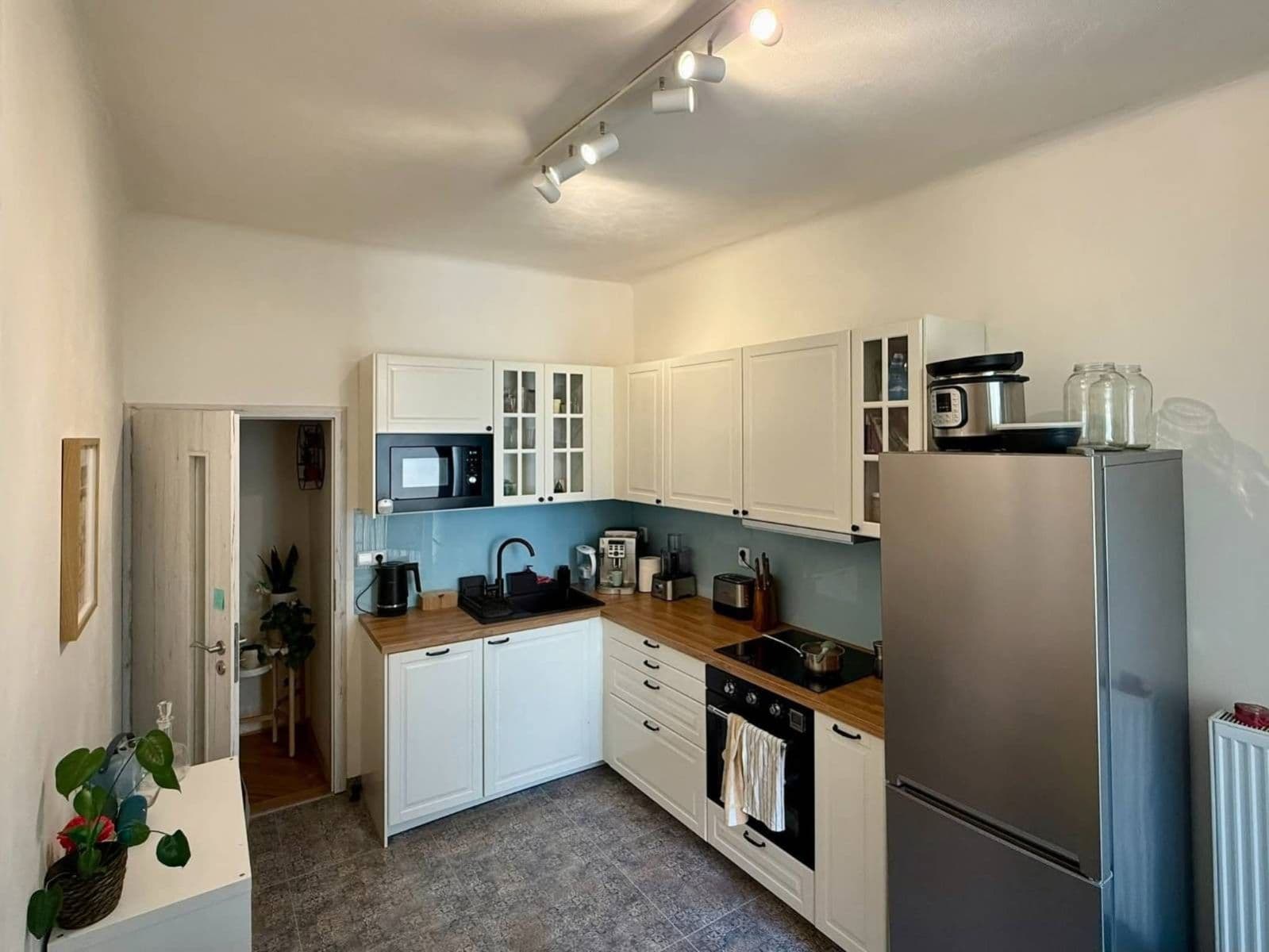 Prenájom bytu 2-izbový 80 m², U Smaltovny, Praha, Praha Prenájom bytu 2-izbový 80 m², U Smaltovny, Praha, Praha