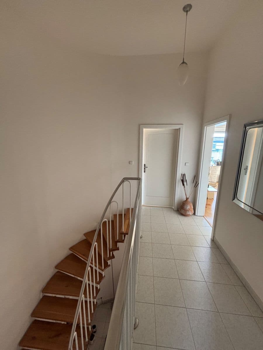 Prenájom bytu 5-izbový 22 m², Příkop, Brno, Jihomoravský kraj Prenájom bytu 5-izbový 22 m², Příkop, Brno, Jihomoravský kraj