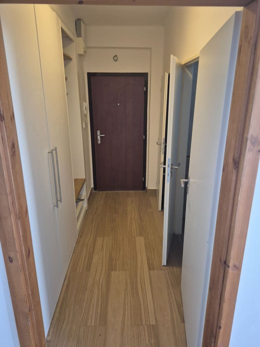 Prenájom bytu 2-izbový 55 m², Kafkova, Praha, Praha Prenájom bytu 2-izbový 55 m², Kafkova, Praha, Praha