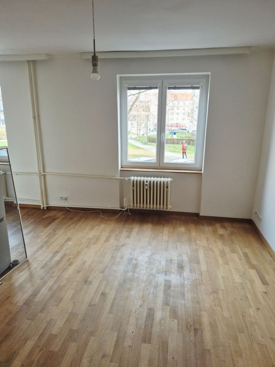 Prenájom bytu 2-izbový 55 m², Kafkova, Praha, Praha Prenájom bytu 2-izbový 55 m², Kafkova, Praha, Praha