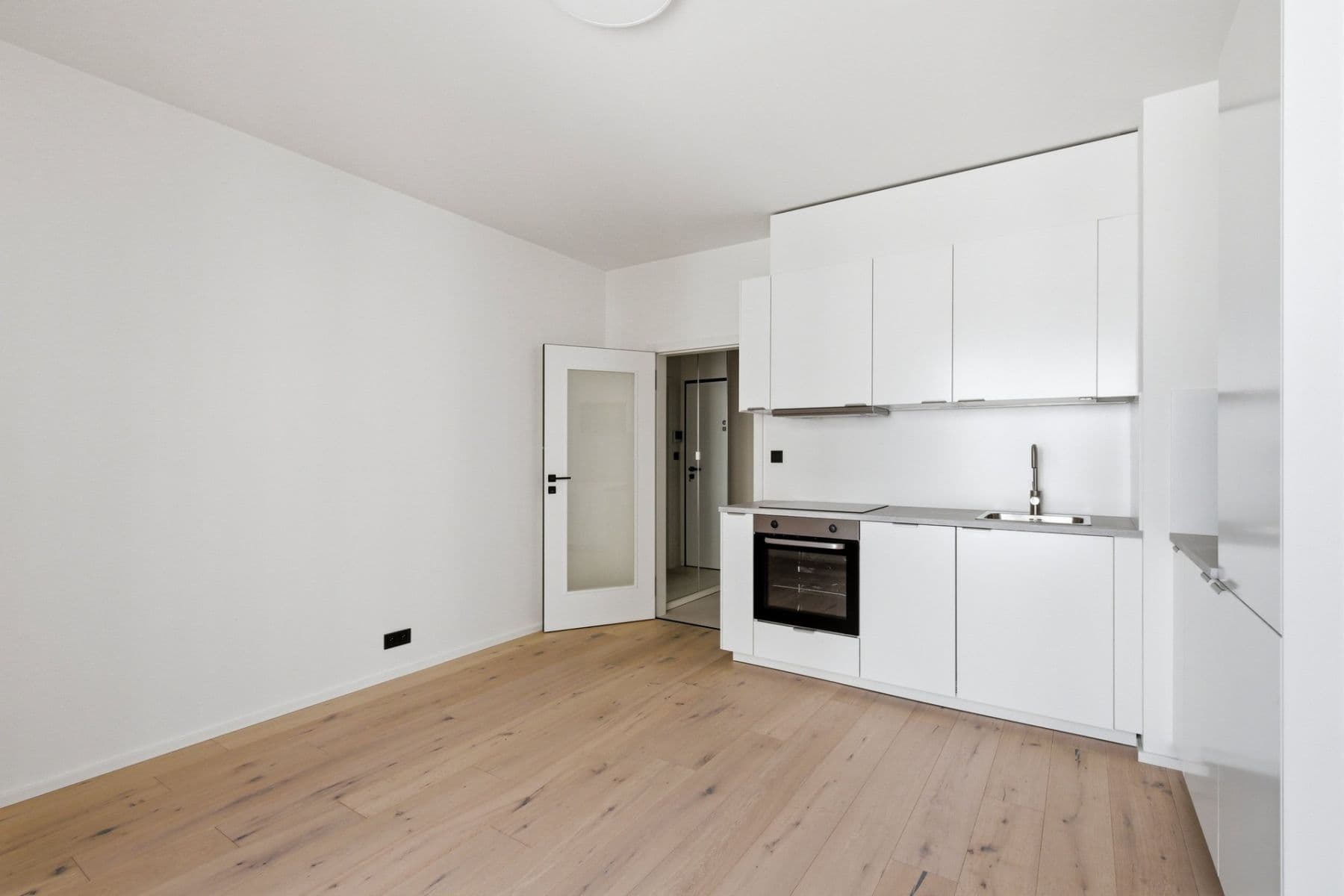 Prenájom bytu 1-izbový 24 m², Krymská, Praha, Praha Prenájom bytu 1-izbový 24 m², Krymská, Praha, Praha