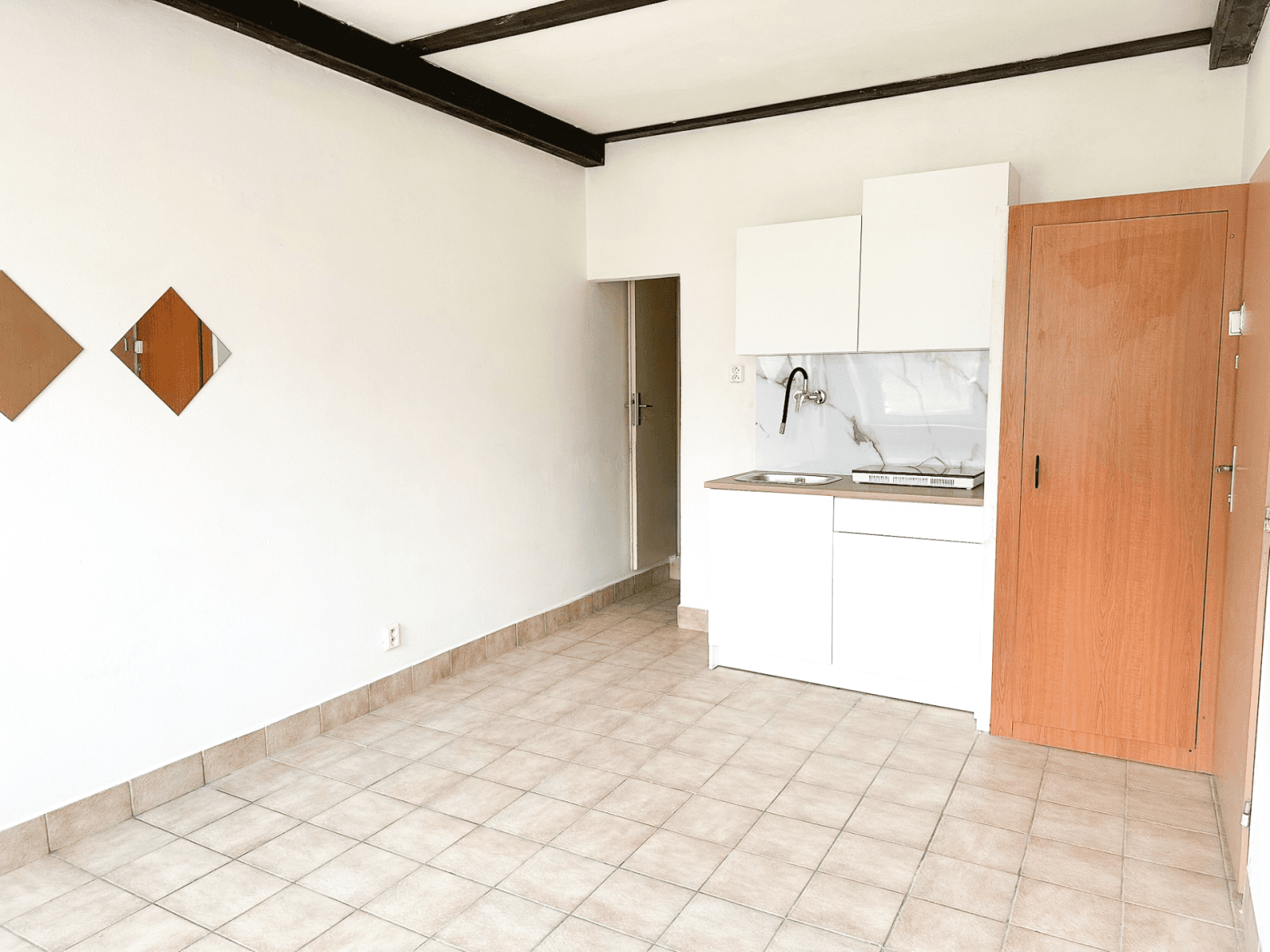 Prenájom bytu 1-izbový 16 m², Okružní, Brno, Jihomoravský kraj Prenájom bytu 1-izbový 16 m², Okružní, Brno, Jihomoravský kraj