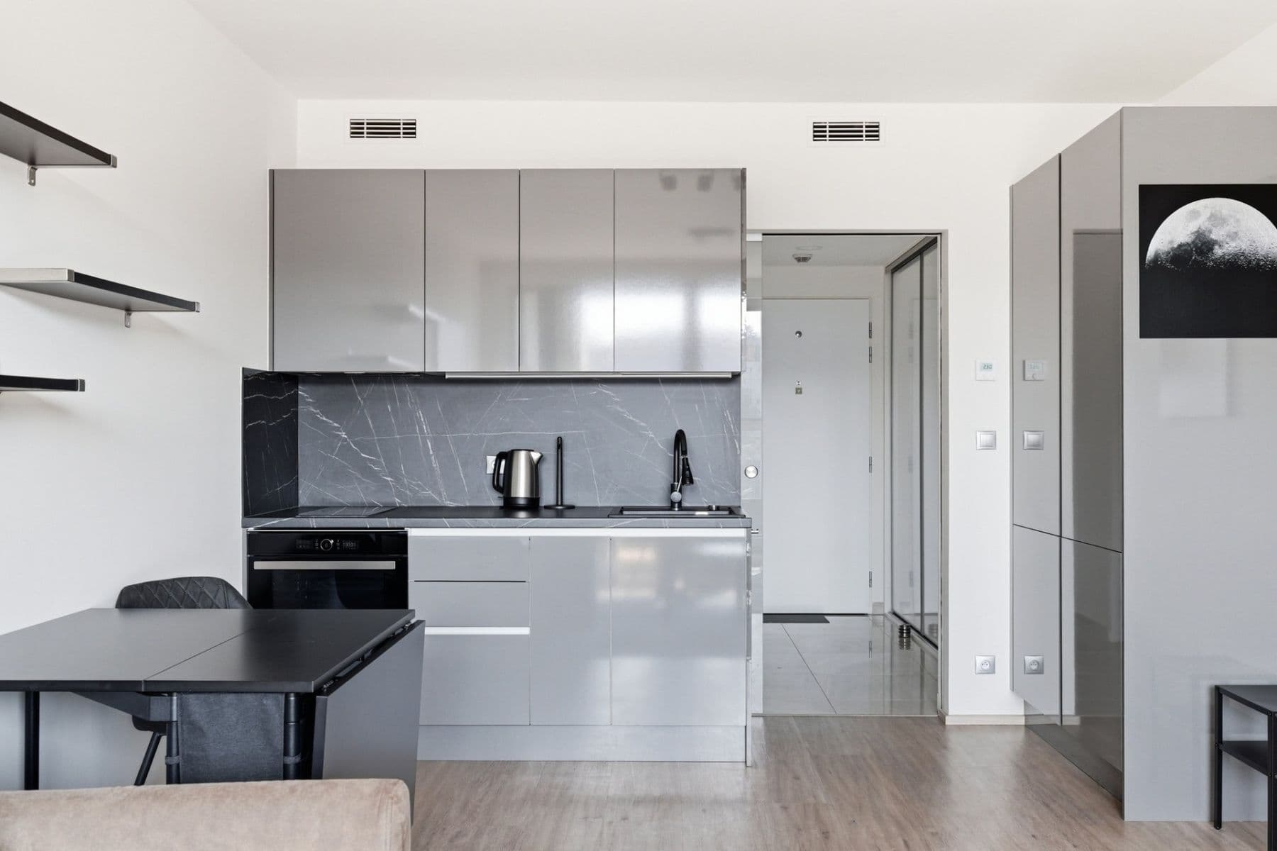 Prenájom bytu 1-izbový 33 m², Českomoravská, Praha, Praha Prenájom bytu 1-izbový 33 m², Českomoravská, Praha, Praha